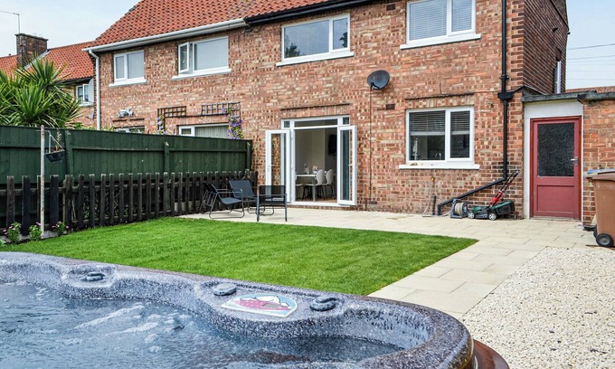 Beverley Cottage | 2 bedroom accommodation in Beverley