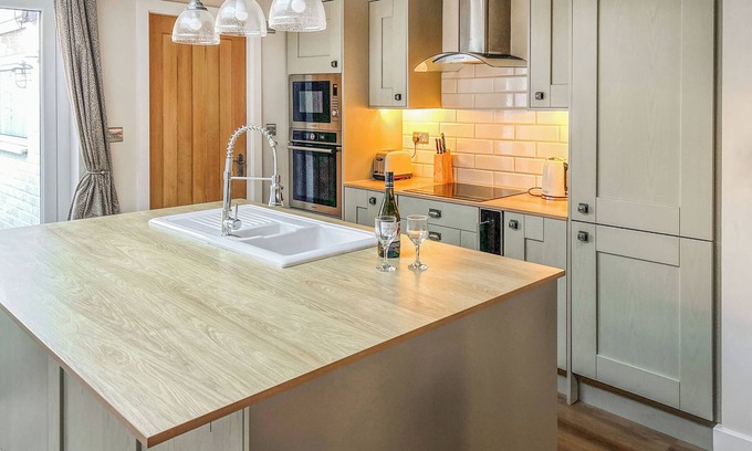 Beverley Cottage | 2 bedroom accommodation in Beverley
