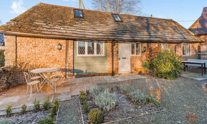 Bucknell Cottage | 2 bedroom accommodation in Bucknell