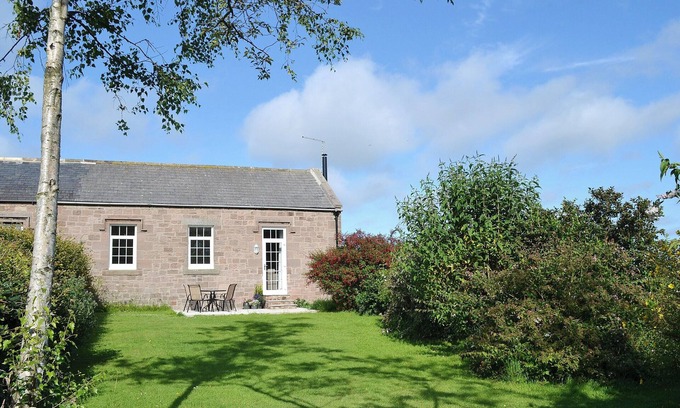 Chathill Cottage | 2 bedroom accommodation in Tynely, near Beadnell