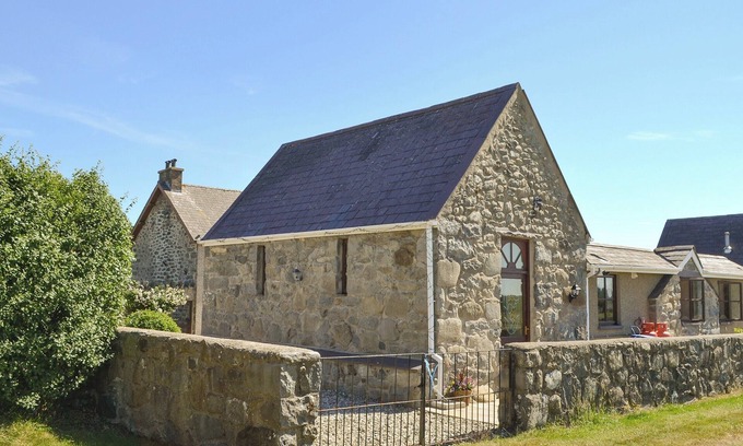 Llanystumdwy Cottage | 2 bedroom accommodation in Llanystumdwy, near Criccieth