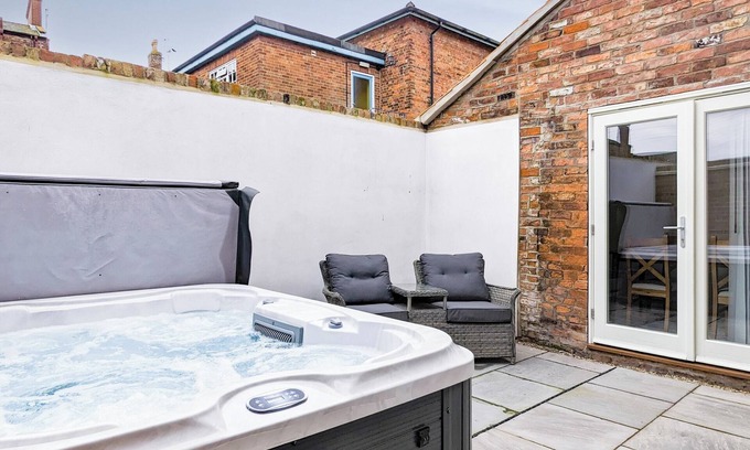Frampton Cottage | 2 bedroom accommodation in Wainfleet, near Skegness