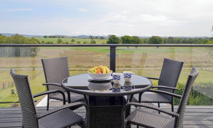 Torthorwald Cottage | 2 bedroom accommodation in Gin Case