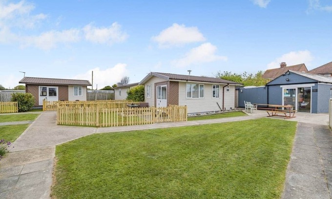 Anderby Creek Cottage | 2 bedroom accommodation in Anderby Creek, Mablethorpe