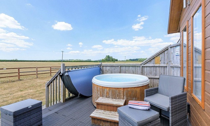 Somerton Ski Chalet | 2 bedroom accommodation in Charlton Adam, Somerton