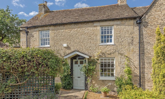 Easton on the Hill Cottage | 2 bedroom accommodation in Easton on the Hill, Stamford