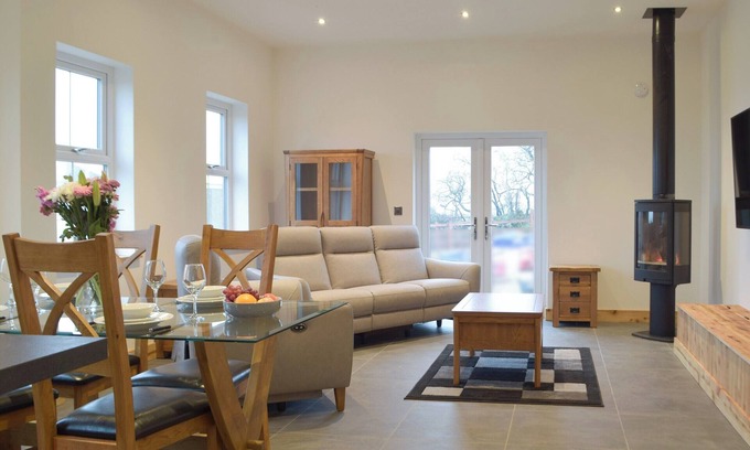 Whitland Cottage | 2 bedroom accommodation in Glandwr, near Narbeth