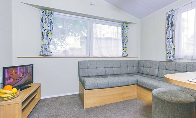 Ningwood House | 2 bedroom accommodation in Newbridge, Nr Yarmouth