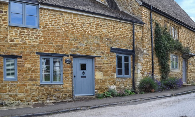 Hook Norton Cottage | 2 bedroom accommodation in Hook Norton, near Chipping Norton