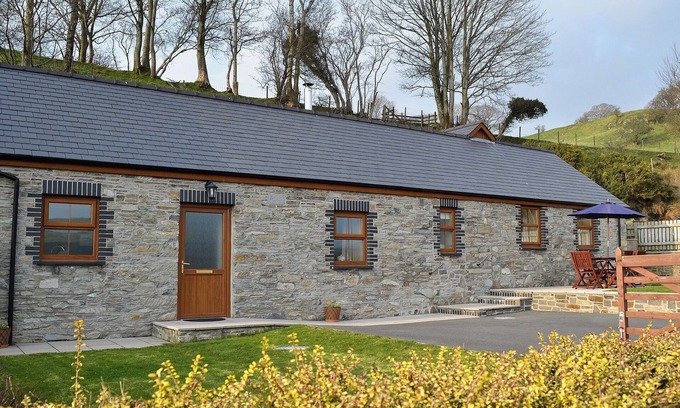 Glandyfi Cottage | 2 bedroom accommodation in Talybont, near Aberystwyth