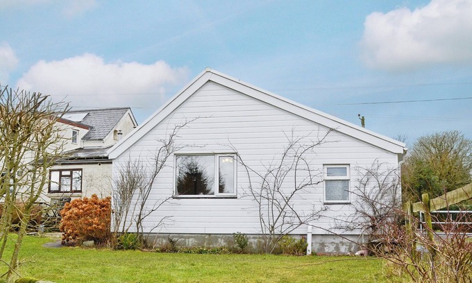 Llannon Cottage | 2 bedroom accommodation in Llannon, near Llanelli