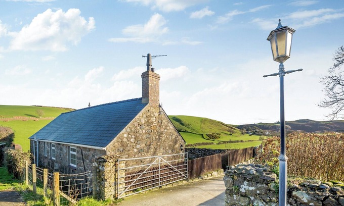 Llangian Cottage | 2 bedroom accommodation in Llangian, near Abersoch