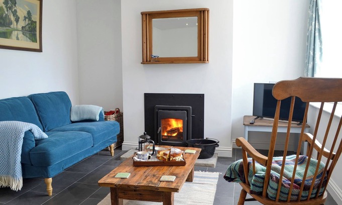 Borth Cottage | 2 bedroom accommodation in Borth, near Aberystwyth
