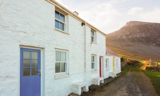 Trefor Cottage | 2 bedroom accommodation in Trefor