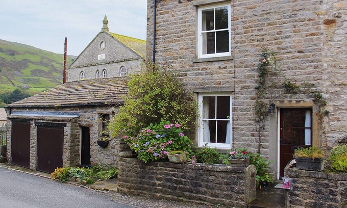 Worton Cottage | 2 bedroom accommodation in Gunnerside, near Reeth