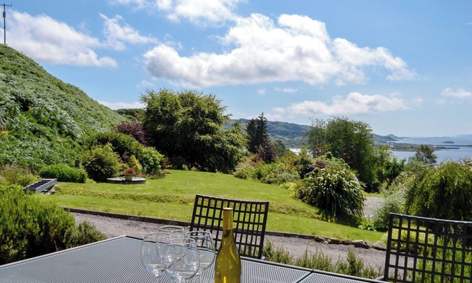 Arduaine Cottage | 2 bedroom accommodation in Arduaine, near Oban
