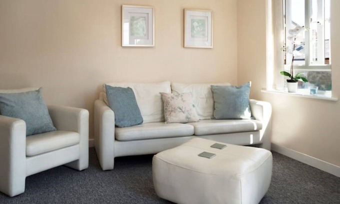 Raunds Apartment | 2 bedroom apartment near Rushden lakes, free parking and internet