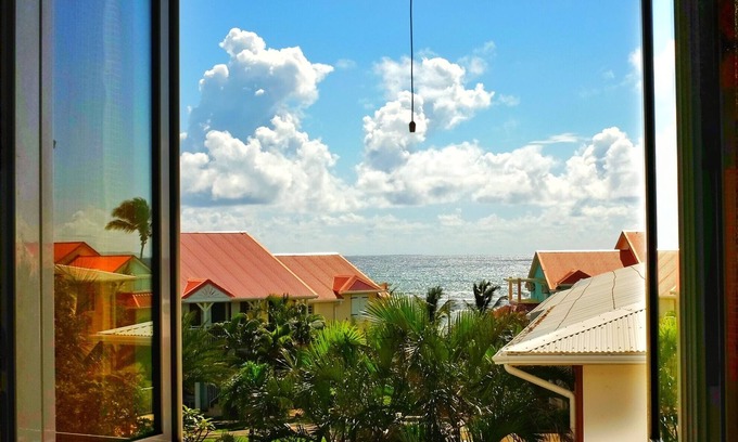Saint-Francois Apartment | 2 bedroom apartment, sleeps 4, sea view and access to 50m