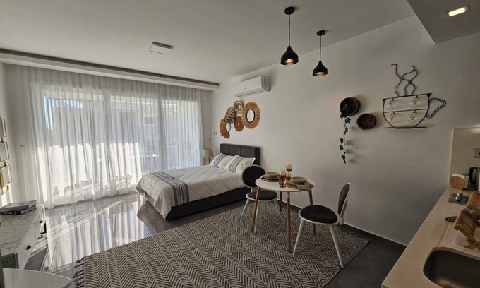 Karavas Apartment | 2-bedroom apartment close to MERIT CASINO