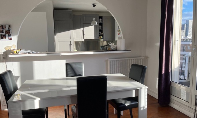 Cœur de Ville Apartment | 2 Bedroom Apartment in Courbevoie