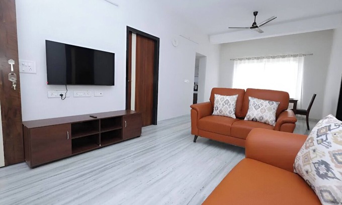 Perambur Purasavakam Apartment | 2 Bedroom Apartment in chennai/Air Conditioned/WIFI/Central/Downtown location