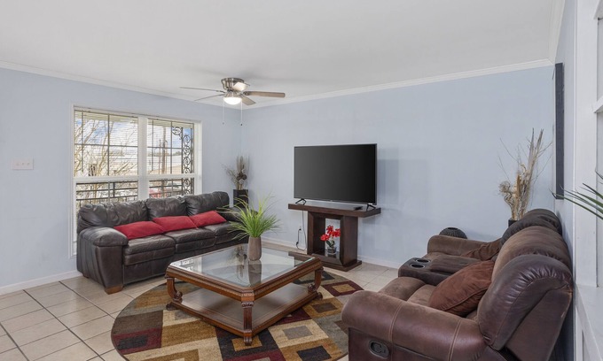 Iowa House | 2 Bedroom apartment in Iowa, La #3