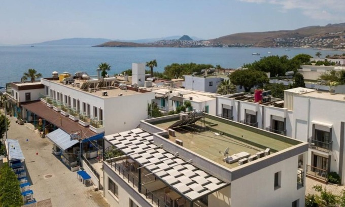 Ortakent Apartment | 2 Bedroom Apartment, on the beach in Yahsi
