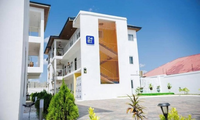 Prampram Apartment | 2 Bedroom Apartment with pool