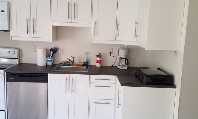Bethesda Apartment | 2-bedroom apartment with WiFi, AC in amazing Bethesda