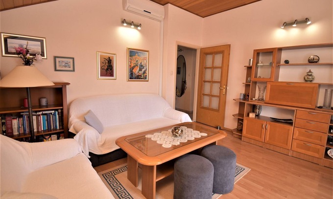 Srebreno Apartment | 2 bedroom apartment with garden