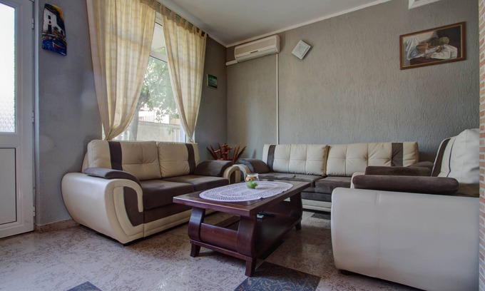 Mrcevac Apartment | 2 Bedroom Apartment With Pool, Sauna And Gym Located Few Minutes Of City Center