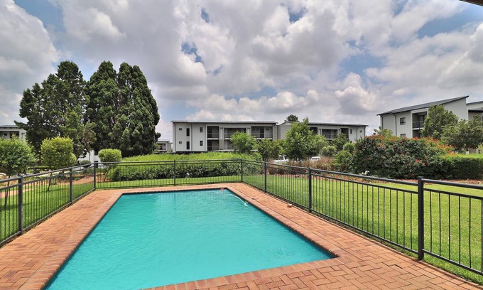 Greater Johannesburg Metropolitan Area Apartment | 2 Bedroom Apartment in Jackal Creek