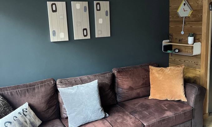 Argentiere Apartment | 2 bedroom apt, balcony facing Mont Blanc, very close to village & GM ski lift
