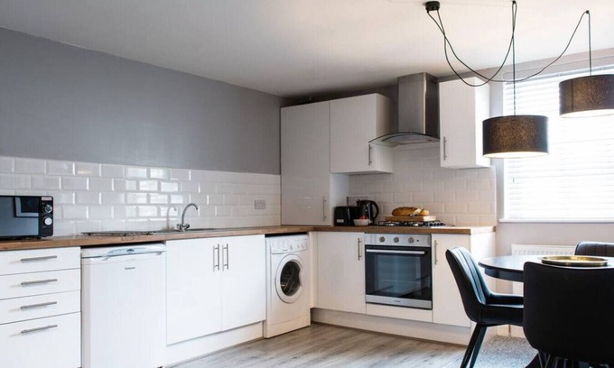 Leamington Spa Apartment | 2 Bedroom Apt Leamington Spa Hosted By Golden Key