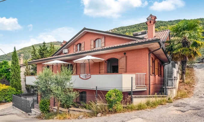Nerbisci Apartment | 2 bedroom awesome apartment in Gubbio
