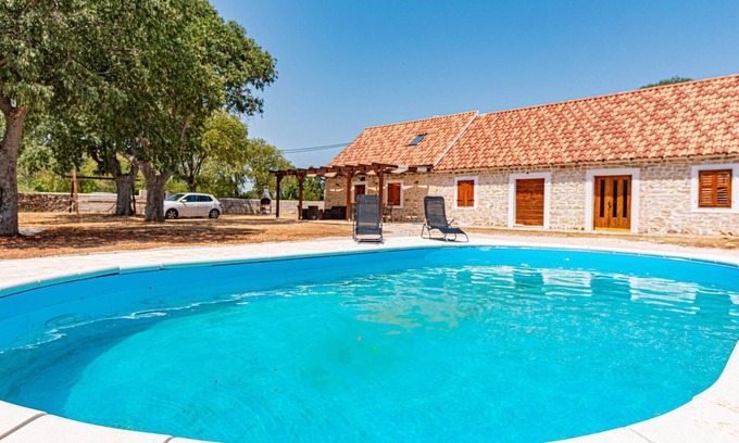 Drnis House | 2 bedroom beautiful home in Drinovci