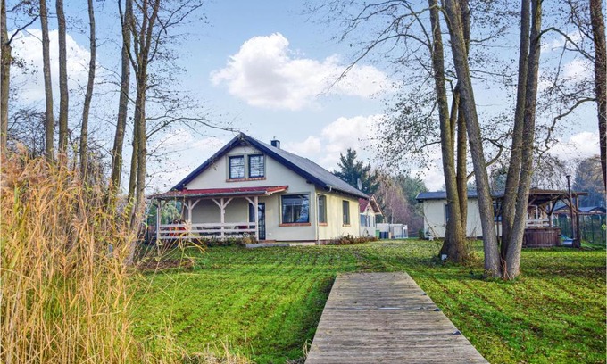 Wolsztyn House | 2 Bedroom Beautiful Home In Wilcze