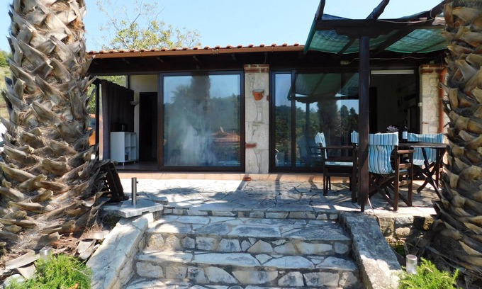 Nea Skioni House | 2-bedroom bungalow in an idyllic olive grove