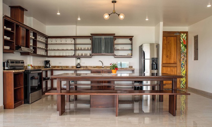 Tilaran Condo | 2-bedroom condo in marvelous Lake Arenal with WiFi, AC, swimming pool.