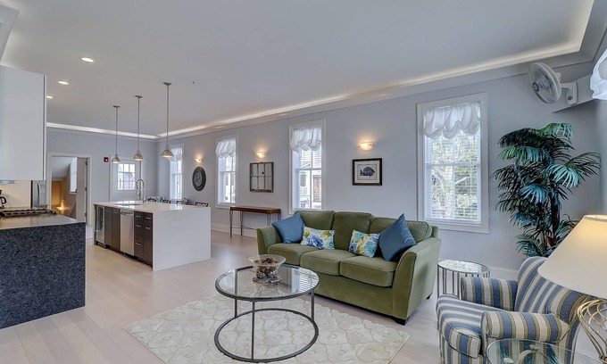 Old Town Bluffton Condo | 2 Bedroom Condo in Old Town Bluffton 2nd floor