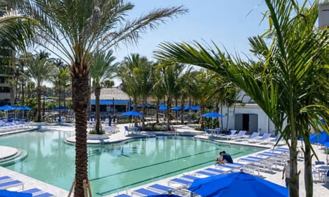Fort Pierce Condo | 2-bedroom condo, Ocean village Hutchinson Island,Golf, Tennis, Fitness rm, Tiki