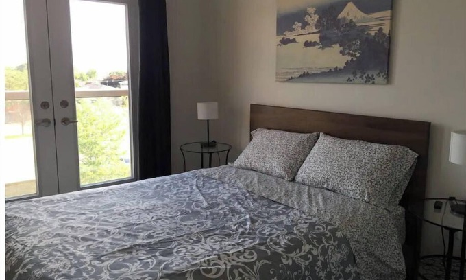 Beamsville Condo | 2-bedroom condo w/parking in Niagara wine country