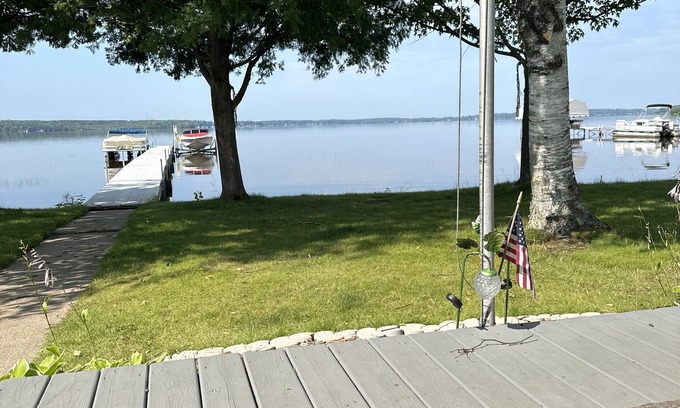 Wauksaukee Cottage | 2 bedroom cottage
