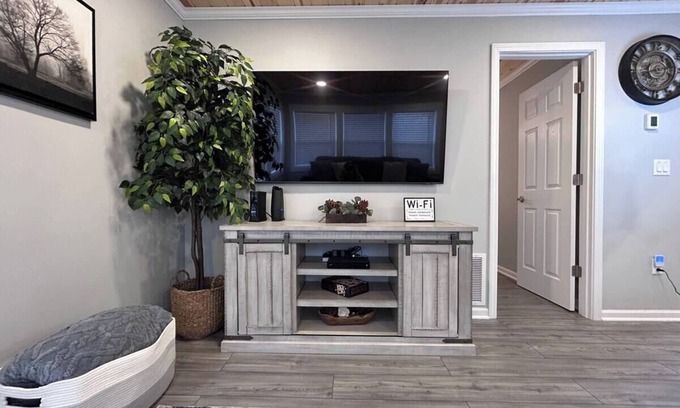 Bergland House | 2-bedroom house in Bergland right on the snow and UTV trail and close to lake.