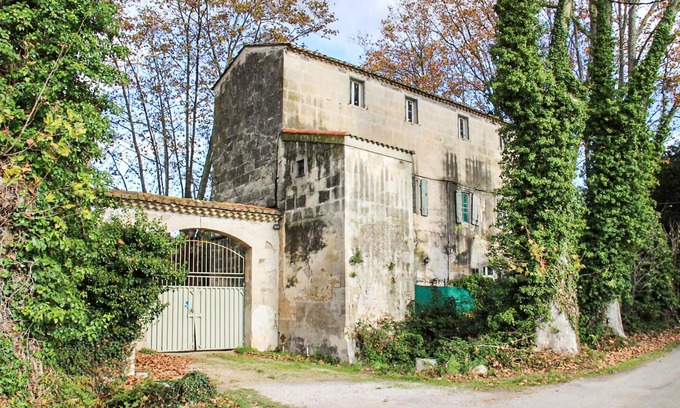Costieres Apartment | 2 bedroom lovely apartment in Nîmes