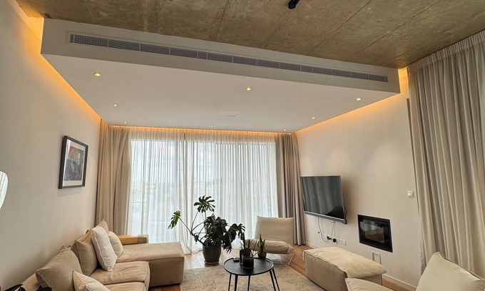 Lykabittos Apartment | 2 bedroom luxury penthouse near city centre