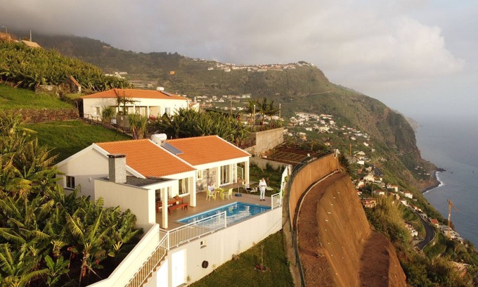 Calheta House | 2 Bedroom Private vacation home in Calheta