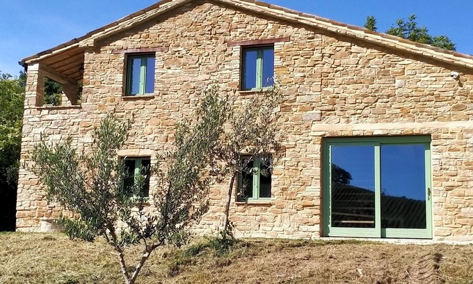 Apiro House | 2 Bedroom Private vacation home in Marche
