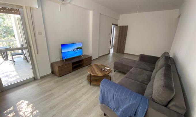 Agios Tychon Apartment | 2 Bedroom self contained apartment opposite the Mediterranean Hotel