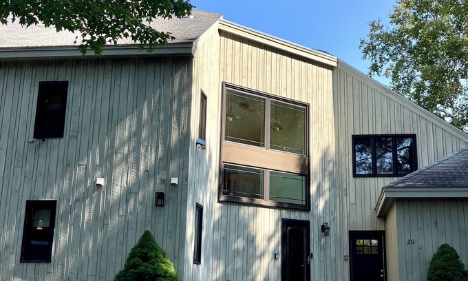 Waterville Valley Apartment | 2 Bedroom Sleeps 6, Walk to Town Sq. Pet Friendly Waterville Valley